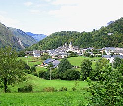 Village de Béost en vallée d'Ossau.