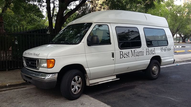 File:Best Miami Hotel van at Rodeway Inn.jpg