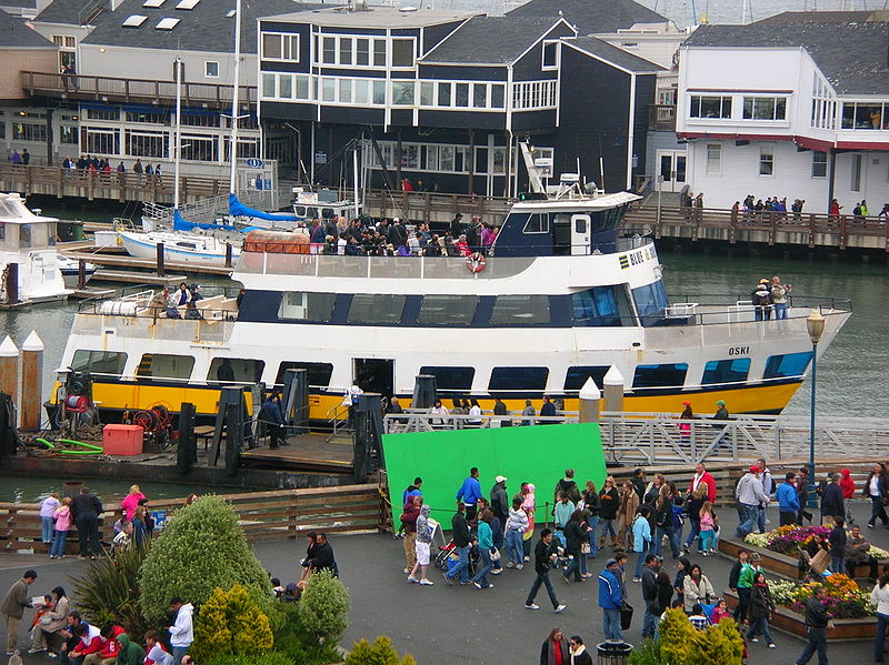 File:Blue & Gold Fleet Oski during SF Fleet Week 2009.JPG