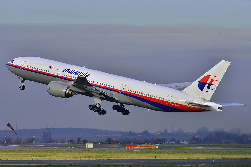 File:Boeing 777-200ER Malaysia AL (MAS) 9M-MRO - color.jpg