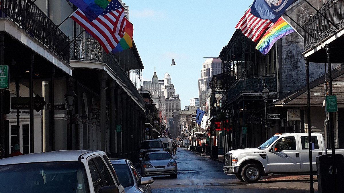 https://upload.wikimedia.org/wikipedia/commons/thumb/0/05/Bourbon_Street-French_Quarter-New_Orleans.jpg/1200px-Bourbon_Street-French_Quarter-New_Orleans.jpg