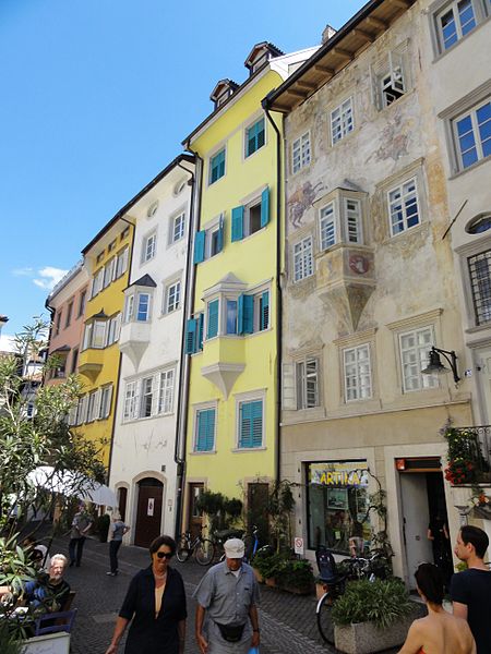 File:Bozen 1 (79).JPG