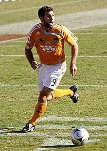 Brian Mullan of the Houston Dynamo during the 2008 Western Conference Semifinals. Brian Mullan 2008 playoffs.jpg