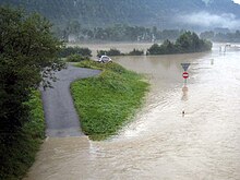 L'inondation d'aout 2005 au niveau de l'autoroute de Brienz.