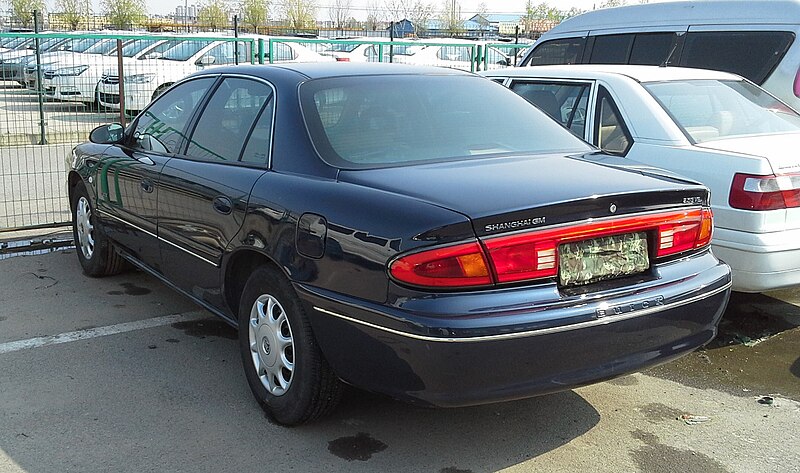 File:Buick "New Century" G rear China 2015-04-13.jpg