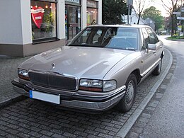 Buick Park Avenue 1.Versiune față.jpg