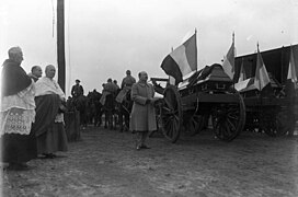 Discours du général Degoutte à Gelsenkirchen-BuerGelsenkirchen-Buer devant les cercueils d'officiers français, en mars 1923.