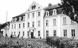 Bundesarchiv Bild 183-1985-0821-014, VEG Groß Miltzow, Verwaltungsgebäude.jpg