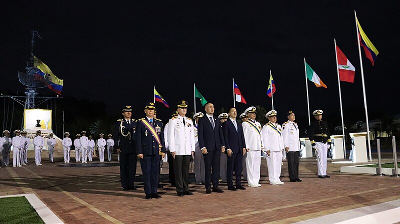 File:CEREMONIA DE ASCENSOS AL GRADO DE VICEALMIRANTES Y GRADUACIÓN DE OFICIALES DE LA FUERZA NAVAL, 15 DE DICIEMBRE DE 2023.jpg