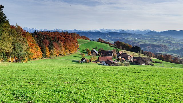 "CH.ZH.Hausen-am-Albis.Oberalbis_2020-10-25_16x9-R_16384x9216.jpg" by User:Roy Egloff