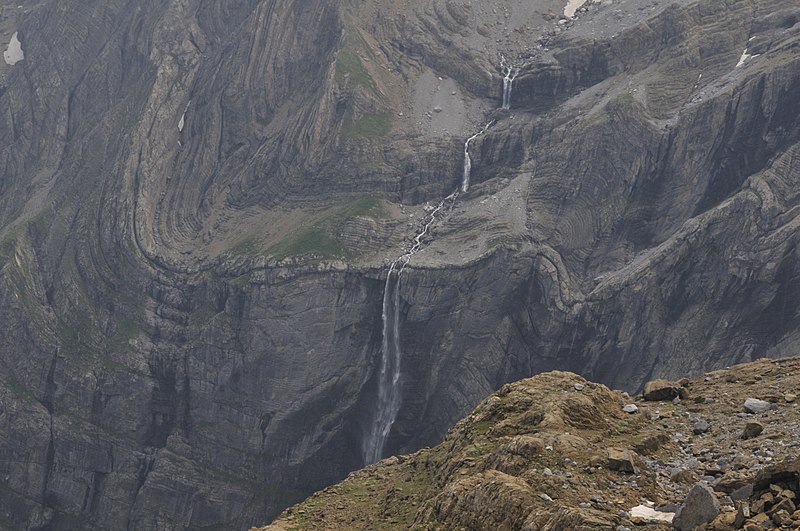 File:CIRCO DE GAVARNIE DESDE SERRADETS - panoramio.jpg