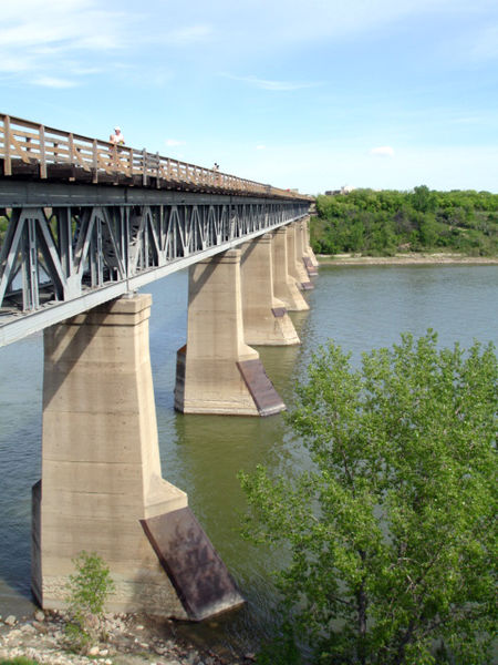 File:CPR Bridge.jpg