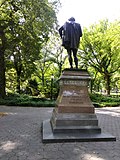 Thumbnail for File:Central Park Shakespeare statue 01.jpg