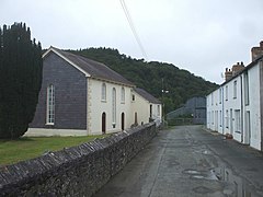 Kapelle und Terrasse der Hütten, Crugybar - geograph.org.uk - 1449779.jpg