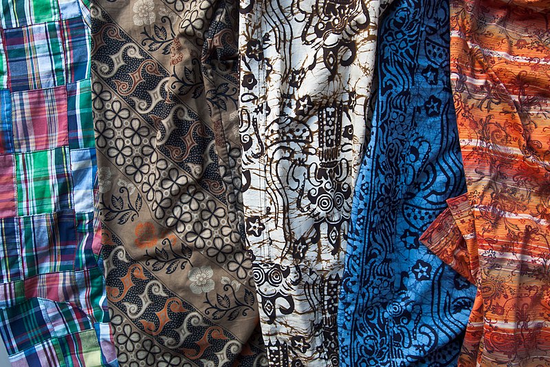 File:Chiang Mai, Thailand, Colorful clothing.jpg