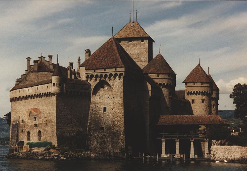 File:Chillon Castle Ch.jpg