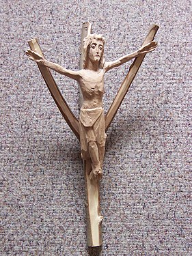 Christus am Kreuz aus zwei Astgabeln
