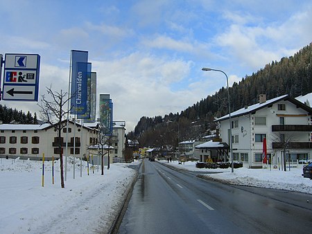 Churwalden Dorfstrasse voll