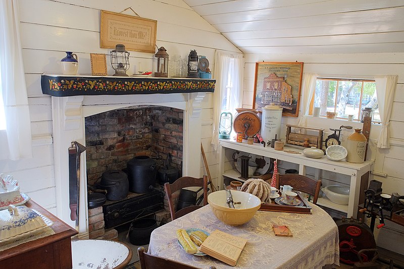 File:Colonial kitchen inside settler's cottage.jpg