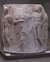 에페소스의 아르테미스 신전의 장식 일부