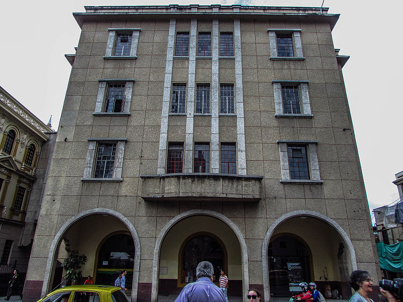 File:Edifico centro histórico de Manizales.jpg