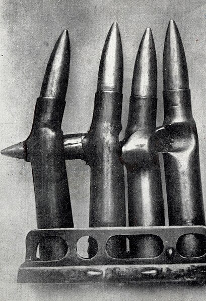 File:Eerste Wereldoorlog Vier kogels, doorboord door een andere kogel, SFA022801769.jpg