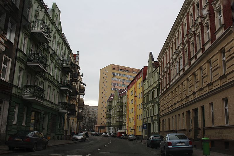 File:Emilii Plater Street in Szczecin, 2016 (2).jpg