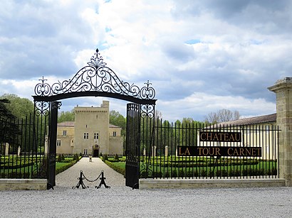 How to get to Château La Tour Carnet with public transit - About the place