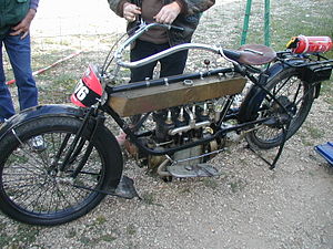 Une très ancienne FN 4-cylindres