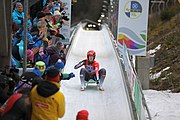 Deutsch: 2. und finaler Lauf der Juniorinnen bei den 33. FIL Juniorenweltmeisterschaften 2018 in Altenberg/Erzgebirge am 1. Februar 2018 (Namen der Abgebildeten in den Kategorien) English: 2nd and final run female juniors at the 2018 33th FIL Junior World Championships at Februar 1st alt Altenberg, Germany (names in categories)