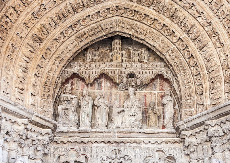 File:Figuras no portal da catedral de Tui -eue - 07.jpg