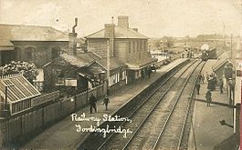 Fordingbridge railway station (postcard).JPG