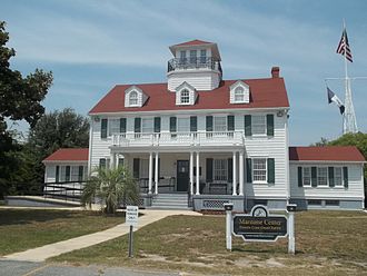 Historic Coast Guard Station GA St Simons US Coast Guard Station02.jpg