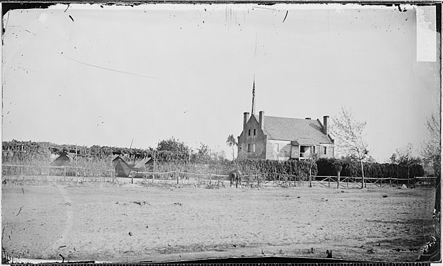 A photograph of Globe Tavern by Mathew Brady taken between 1860 and 1865.