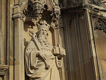 Gloucester cathedral exterior 005.JPG