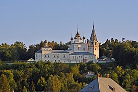 Ныне на месте кремля (Пужаловой горе) расположен Никольский монастырь