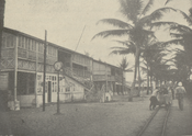 Grand-Bassam: Rue de France sowie Post und Zollamt, 1906