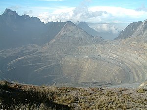 Mine de Grasberg.jpg