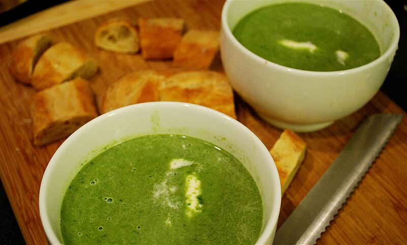 File:Green garlic and spinach soup.jpg