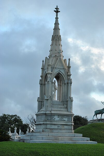 File:Greenwood Cemetery, New Orleans - Firemens Monument.jpg