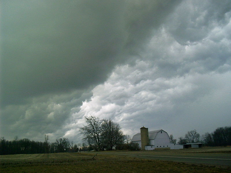 File:Hail clouds.jpg