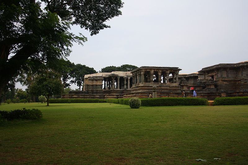 File:Halebidu 2065.JPG