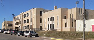 <span class="mw-page-title-main">Hoisington High School</span> High school in Hoisington, Kansas, United States