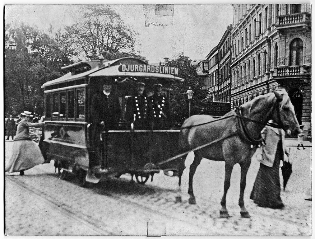 File:Horse-drawn carriage, early 19th century.jpg - Wikimedia Commons