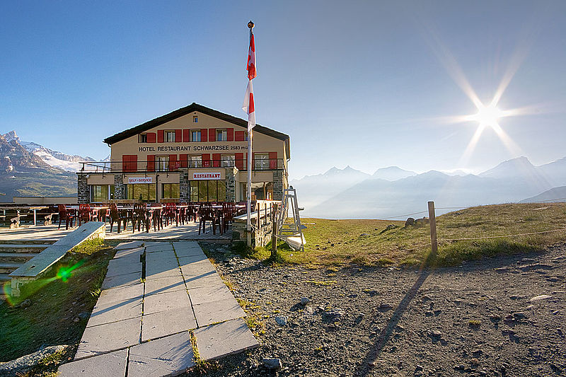 File:Hotel Schwarzsee (4122635455).jpg