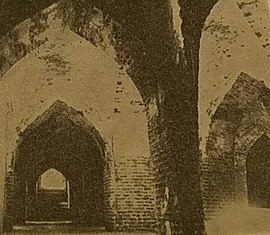 Jameh Mosque of Sarab - Old Interior.jpg