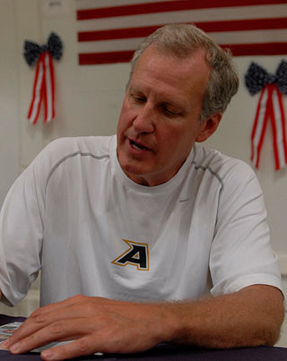 <span class="mw-page-title-main">Jim Crews</span> American basketball player and coach