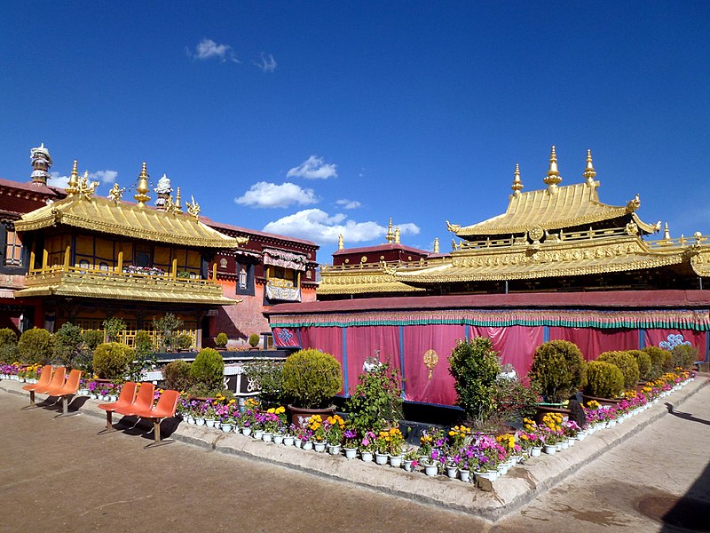 File:Jokhang Temple Lhasa Tibet China 西藏 拉萨 大昭寺 - panoramio (10).jpg