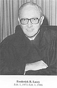 Yargıç Frederick Bernard Lacey.jpg