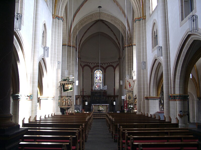 File:Karden Stiftskirche Innen.jpg